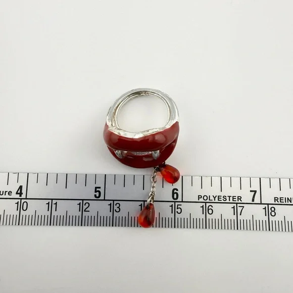 Red Vampire Mouth Lip Fangs Ring with Crystal Dripping Blood Silver Toned Ring - Picture 4 of 8